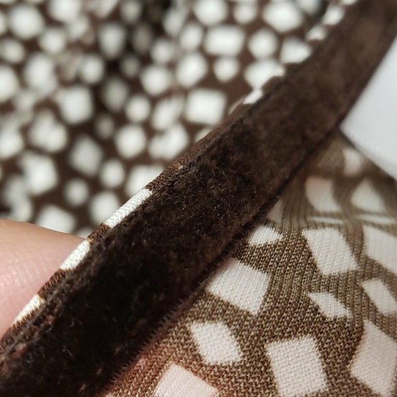 Motherhood dress brown and tan diamond shapes - Picture 7 of 7